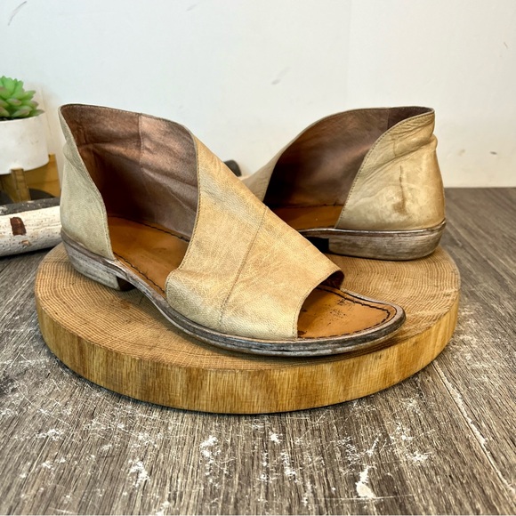 *Free People | Mont Blanc Dorsay Flat Tan Slip On Peep Toe Sandle Size 38/7.5 - Picture 13 of 16